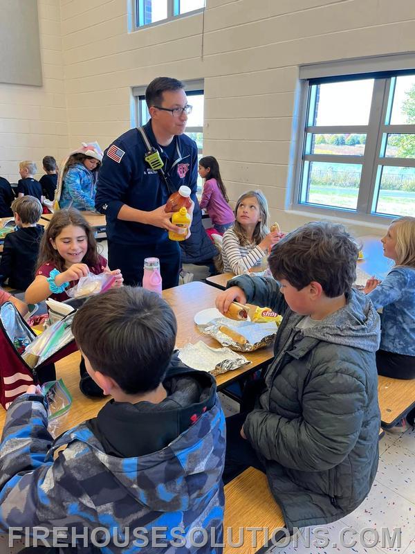 Fun Lunch with grade school students 